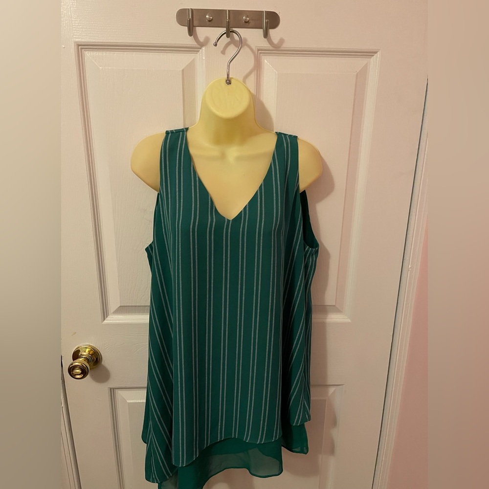 Zac & Rachel Women’s Sleeveless Asymmetrical Tunic Blouse